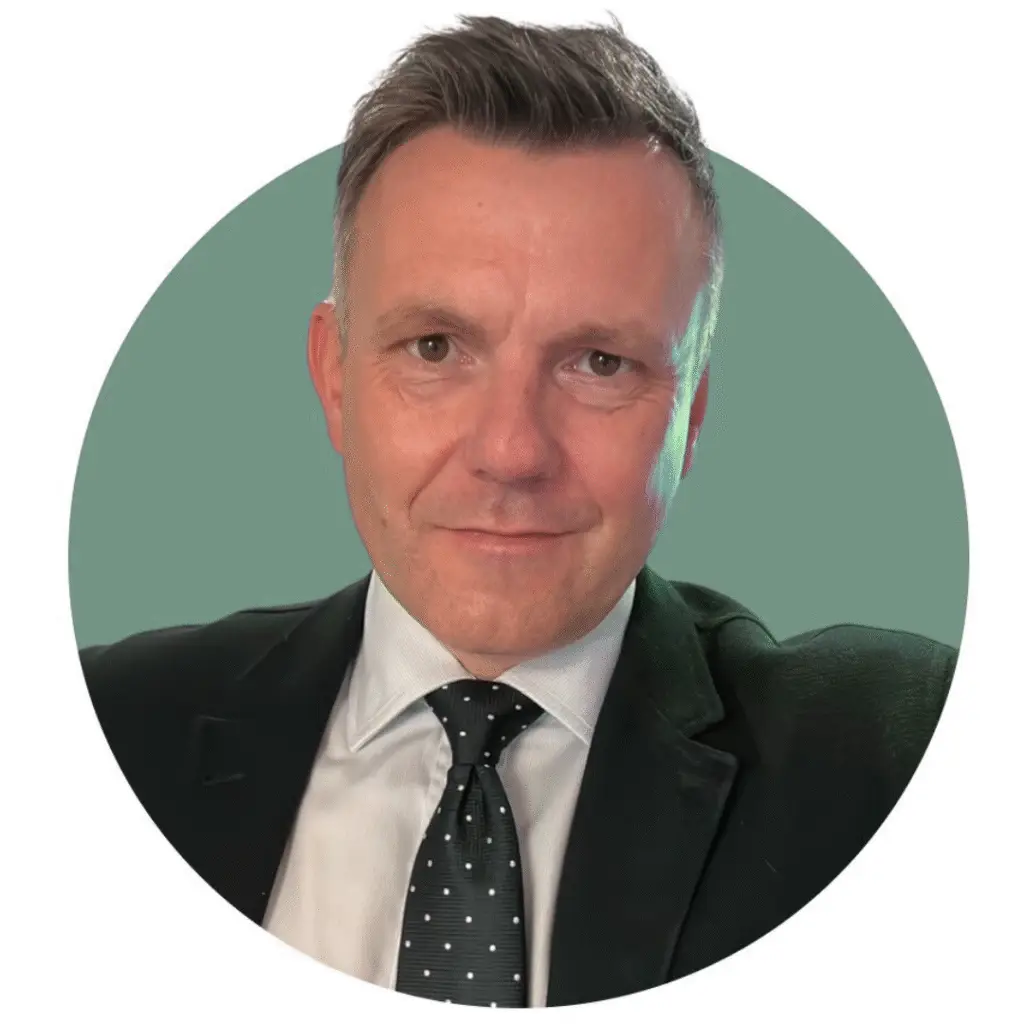 Lee Lambourne trusted Director at Paythos